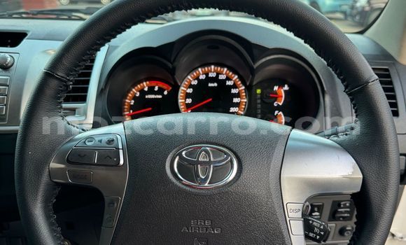 Comprar Novo Toyota Hilux Branco Carro em Maputo em Maputo Comprar Novo Toyota Hilux Branco Carro em Maputo em Maputo