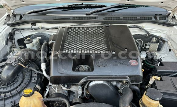 Comprar Novo Toyota Hilux Branco Carro em Maputo em Maputo Comprar Novo Toyota Hilux Branco Carro em Maputo em Maputo