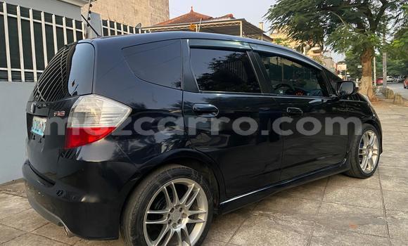 Nunua Ilio tumika Honda Fit Bluu Gari ndani ya Maputo nchini Maputo Nunua Ilio tumika Honda Fit Bluu Gari ndani ya Maputo nchini Maputo