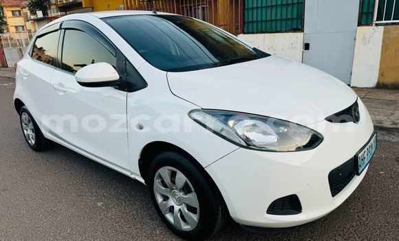 Comprar Usado Mazda Demio Branco Carro em Maputo em Maputo Comprar Usado Mazda Demio Branco Carro em Maputo em Maputo
