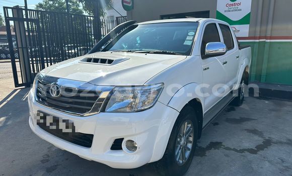 Nunua Ilio tumika Toyota Hilux Nyeupe Gari ndani ya Maputo nchini Maputo Nunua Ilio tumika Toyota Hilux Nyeupe Gari ndani ya Maputo nchini Maputo