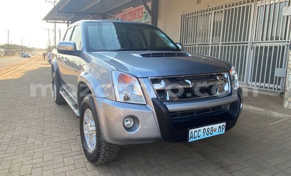 Nunua Ilio tumika Isuzu KB Fedha Gari ndani ya Maputo nchini Maputo