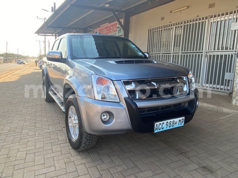 Big with watermark isuzu kb maputo maputo 25362