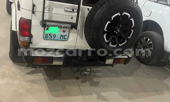 Nunua Ilio tumika Toyota Land Cruiser Nyeupe Gari ndani ya Maputo nchini Maputo Nunua Ilio tumika Toyota Land Cruiser Nyeupe Gari ndani ya Maputo nchini Maputo