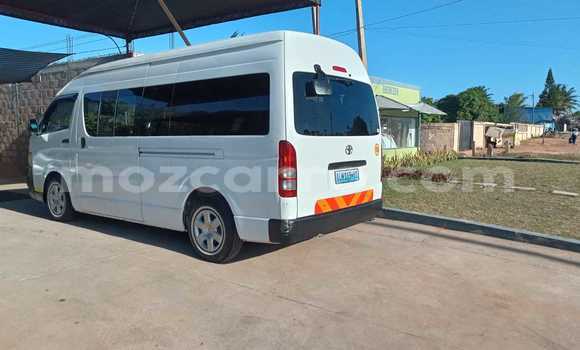 Comprar Usado Toyota Hiace Branco Carro em Maputo em Maputo Comprar Usado Toyota Hiace Branco Carro em Maputo em Maputo