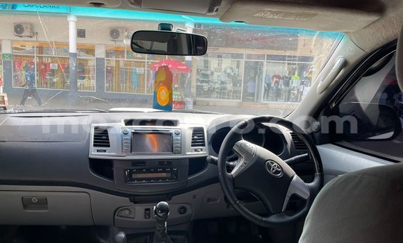 Comprar Usado Toyota Hilux Branco Carro em Maputo em Maputo Comprar Usado Toyota Hilux Branco Carro em Maputo em Maputo