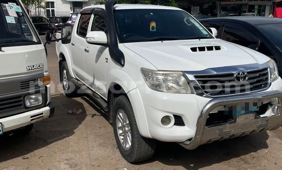 Comprar Usado Toyota Hilux Branco Carro em Maputo em Maputo Comprar Usado Toyota Hilux Branco Carro em Maputo em Maputo
