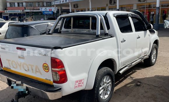 Comprar Usado Toyota Hilux Branco Carro em Maputo em Maputo Comprar Usado Toyota Hilux Branco Carro em Maputo em Maputo