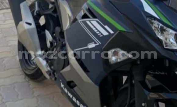 Comprar Usado Kawasaki Ninja Prata Moto em Maputo em Maputo Comprar Usado Kawasaki Ninja Prata Moto em Maputo em Maputo