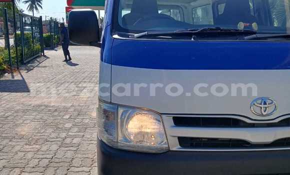 Comprar Novo Toyota HiAce Azul Caminhão em Maputo em Maputo Comprar Novo Toyota HiAce Azul Caminhão em Maputo em Maputo