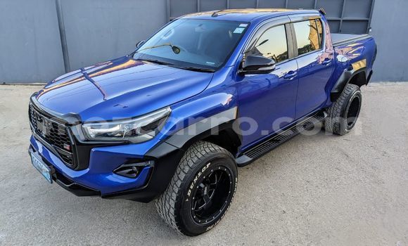 Comprar Usado Toyota Hilux Azul Carro em Maputo em Maputo
