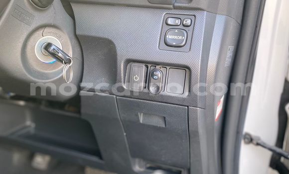 Comprar Usado Toyota Ractis Branco Carro em Maputo em Maputo Comprar Usado Toyota Ractis Branco Carro em Maputo em Maputo