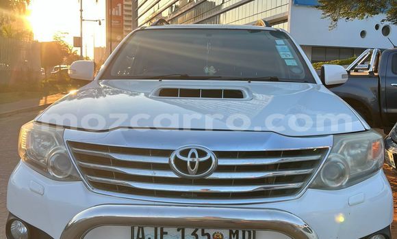 Comprar Novo Toyota Fortuner Branco Carro em Maputo em Maputo Comprar Novo Toyota Fortuner Branco Carro em Maputo em Maputo
