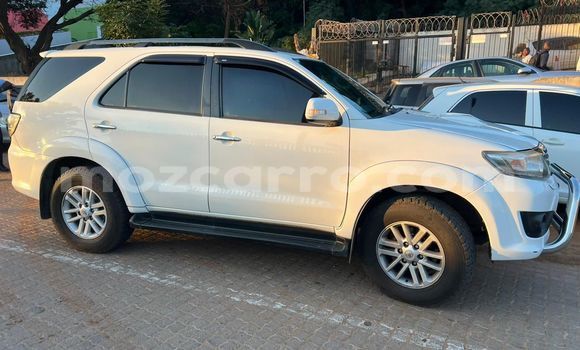 Comprar Novo Toyota Fortuner Branco Carro em Maputo em Maputo Comprar Novo Toyota Fortuner Branco Carro em Maputo em Maputo