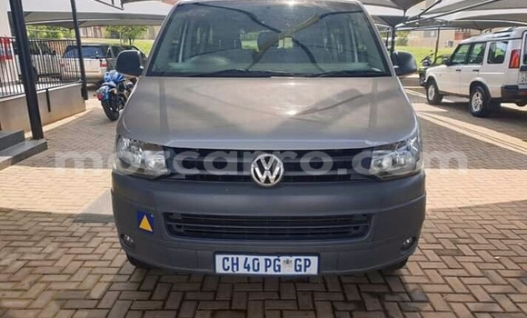 Tenga Tsaru Volkswagen Transporter Zvimwe Mota in Chemba in Sofala Tenga Tsaru Volkswagen Transporter Zvimwe Mota in Chemba in Sofala