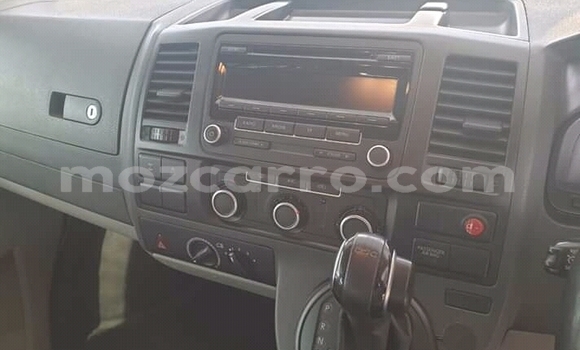 Tenga Tsaru Volkswagen Transporter Zvimwe Mota in Chemba in Sofala Tenga Tsaru Volkswagen Transporter Zvimwe Mota in Chemba in Sofala