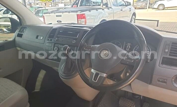 Tenga Tsaru Volkswagen Transporter Zvimwe Mota in Chemba in Sofala Tenga Tsaru Volkswagen Transporter Zvimwe Mota in Chemba in Sofala