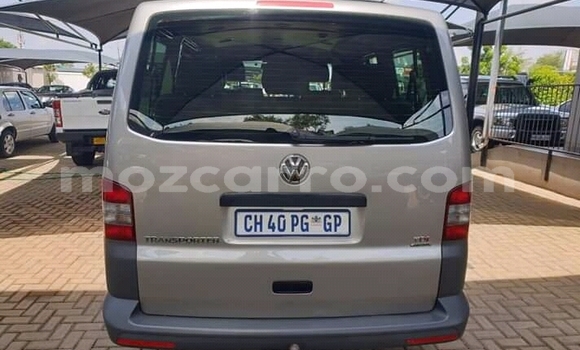 Tenga Tsaru Volkswagen Transporter Zvimwe Mota in Chemba in Sofala Tenga Tsaru Volkswagen Transporter Zvimwe Mota in Chemba in Sofala