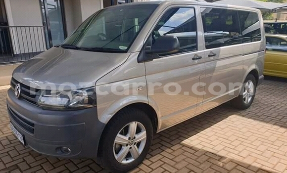 Tenga Tsaru Volkswagen Transporter Zvimwe Mota in Chemba in Sofala Tenga Tsaru Volkswagen Transporter Zvimwe Mota in Chemba in Sofala