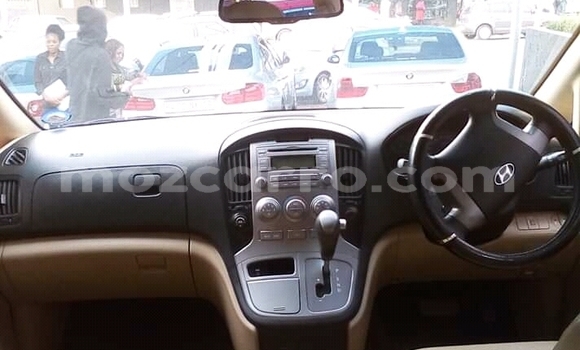 Nunua Ilio tumika Hyundai H1 Nyeupe Gari ndani ya Chigubo nchini Gaza Nunua Ilio tumika Hyundai H1 Nyeupe Gari ndani ya Chigubo nchini Gaza