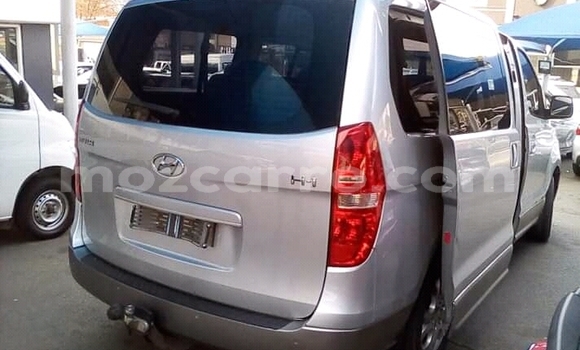 Nunua Ilio tumika Hyundai H1 Nyeupe Gari ndani ya Chigubo nchini Gaza Nunua Ilio tumika Hyundai H1 Nyeupe Gari ndani ya Chigubo nchini Gaza