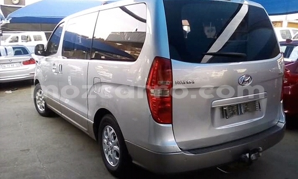 Nunua Ilio tumika Hyundai H1 Nyeupe Gari ndani ya Chigubo nchini Gaza Nunua Ilio tumika Hyundai H1 Nyeupe Gari ndani ya Chigubo nchini Gaza