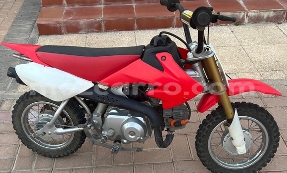 Comprar Usado Honda CRF Vermelho Moto em Maputo em Maputo