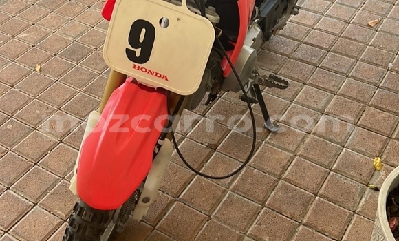 Tenga Tsaru Honda CRF Tsvuku Bike in Maputo in Maputo Tenga Tsaru Honda CRF Tsvuku Bike in Maputo in Maputo
