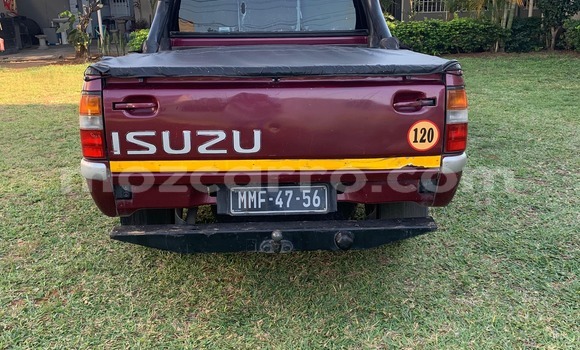 Comprar Usado Isuzu KB De outros Carro em Maputo em Maputo Comprar Usado Isuzu KB De outros Carro em Maputo em Maputo