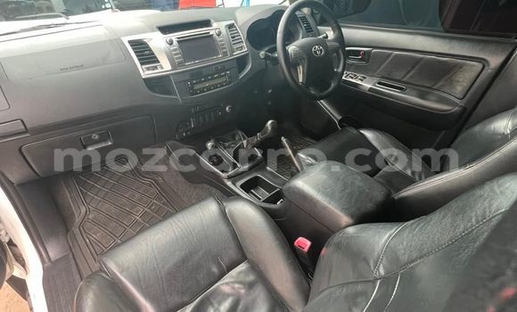 Comprar Usado Toyota Hilux Branco Carro em Maputo em Maputo Comprar Usado Toyota Hilux Branco Carro em Maputo em Maputo