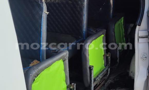 Comprar Usado Toyota Hiace Prata Carro em Maputo em Maputo Comprar Usado Toyota Hiace Prata Carro em Maputo em Maputo