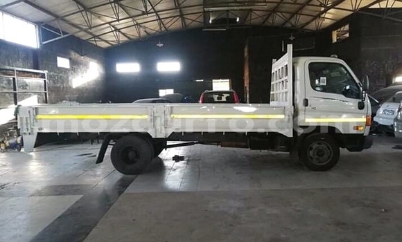 Tenga Tsaru Hyundai Chorus Chena Rori in Chibuto in Gaza Tenga Tsaru Hyundai Chorus Chena Rori in Chibuto in Gaza