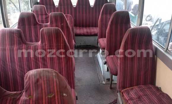 Comprar Usado Nissan Caravan Branco Carro em Maputo em Maputo Comprar Usado Nissan Caravan Branco Carro em Maputo em Maputo