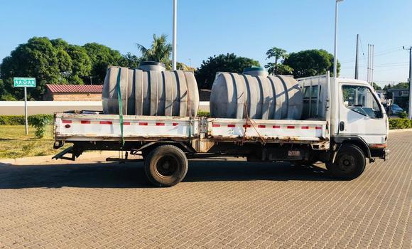 Comprar Usado Mitsubishi Canter Branco Caminhão em Maputo em Maputo Comprar Usado Mitsubishi Canter Branco Caminhão em Maputo em Maputo