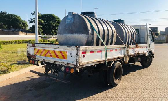 Comprar Usado Mitsubishi Canter Branco Caminhão em Maputo em Maputo Comprar Usado Mitsubishi Canter Branco Caminhão em Maputo em Maputo