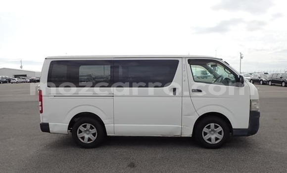 Buy New Toyota Hiace White Car in Maputo in Maputo Buy New Toyota Hiace White Car in Maputo in Maputo