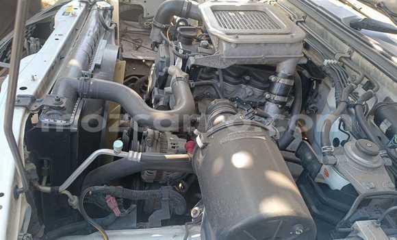 Comprar Usado Nissan Hardbody Branco Carro em Maputo em Maputo Comprar Usado Nissan Hardbody Branco Carro em Maputo em Maputo