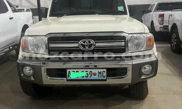 Nunua Ilio tumika Toyota Land Cruiser Nyeupe Gari ndani ya Maputo nchini Maputo Nunua Ilio tumika Toyota Land Cruiser Nyeupe Gari ndani ya Maputo nchini Maputo