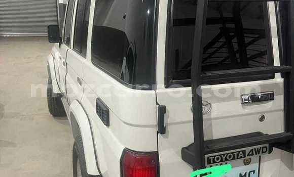 Nunua Ilio tumika Toyota Land Cruiser Nyeupe Gari ndani ya Maputo nchini Maputo Nunua Ilio tumika Toyota Land Cruiser Nyeupe Gari ndani ya Maputo nchini Maputo