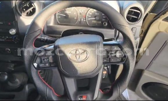 Nunua Ilio tumika Toyota Land Cruiser Nyingine Gari ndani ya Maputo nchini Maputo Nunua Ilio tumika Toyota Land Cruiser Nyingine Gari ndani ya Maputo nchini Maputo