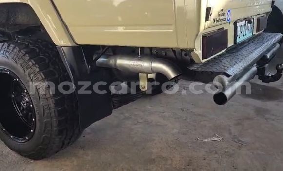 Nunua Ilio tumika Toyota Land Cruiser Nyingine Gari ndani ya Maputo nchini Maputo Nunua Ilio tumika Toyota Land Cruiser Nyingine Gari ndani ya Maputo nchini Maputo