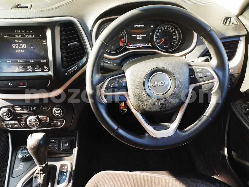 Big with watermark jeep cherokee maputo maputo 25475