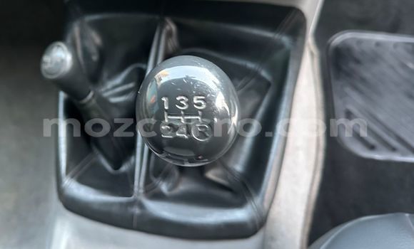 Comprar Usado Toyota Hilux Branco Carro em Maputo em Maputo Comprar Usado Toyota Hilux Branco Carro em Maputo em Maputo