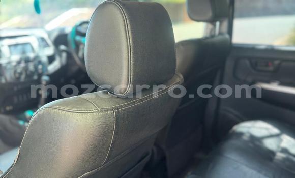 Nunua Ilio tumika Toyota Hilux Nyeupe Gari ndani ya Maputo nchini Maputo Nunua Ilio tumika Toyota Hilux Nyeupe Gari ndani ya Maputo nchini Maputo