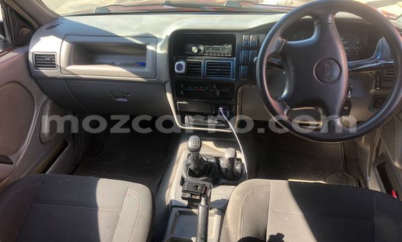 Tenga Tsaru Isuzu KB Tsvuku Mota in Maputo in Maputo Tenga Tsaru Isuzu KB Tsvuku Mota in Maputo in Maputo