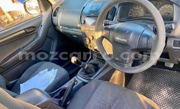 Buy Used Isuzu D-MAX Brown Car in Maputo in Maputo Buy Used Isuzu D-MAX Brown Car in Maputo in Maputo
