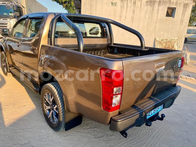 Big with watermark isuzu d max maputo maputo 25501