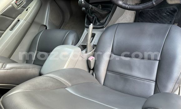Nunua Ilio tumika Toyota Hilux Nyeupe Gari ndani ya Maputo nchini Maputo Nunua Ilio tumika Toyota Hilux Nyeupe Gari ndani ya Maputo nchini Maputo