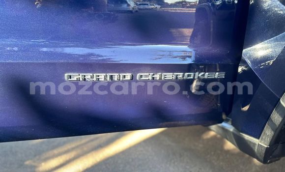 Nunua Ilio tumika Jeep Grand Cherokee Nyeusi Gari ndani ya Maputo nchini Maputo Nunua Ilio tumika Jeep Grand Cherokee Nyeusi Gari ndani ya Maputo nchini Maputo