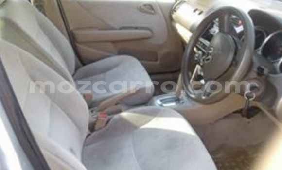 Comprar Usado Honda Fit Aria Prata Carro em Maputo em Maputo Comprar Usado Honda Fit Aria Prata Carro em Maputo em Maputo